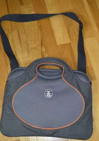 predam-taska-na-notebook-crumpler-big-0