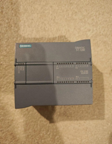siemens-simatic-s7-1200-cpu-1214c-dcdcdc-plc-big-0
