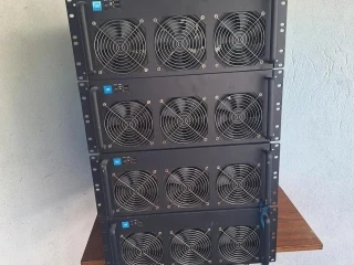 4ks-serverova-atx-skrina-gpu-mining