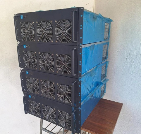 4ks-serverova-atx-skrina-gpu-mining-big-1