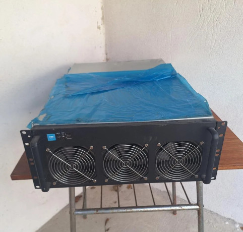 4ks-serverova-atx-skrina-gpu-mining-big-2