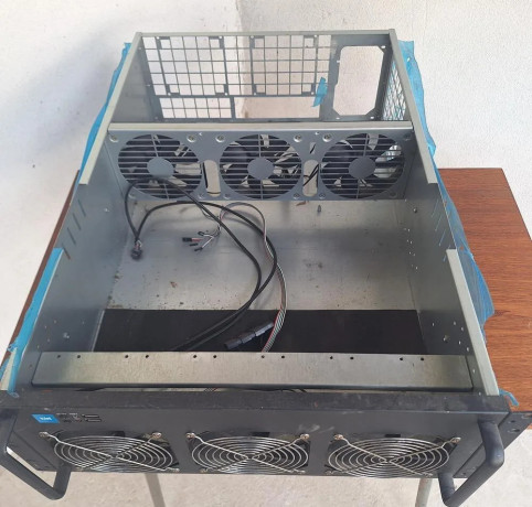 4ks-serverova-atx-skrina-gpu-mining-big-3