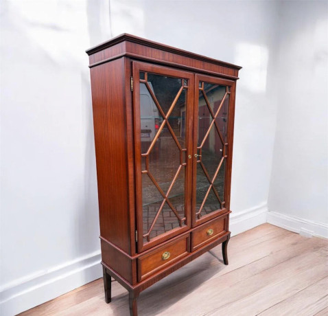 prekrasna-mahagonova-vitrina-top-stav-v169xs110xh40-big-2