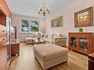 na-predaj-4-izb-byt-v-centre-sliaca