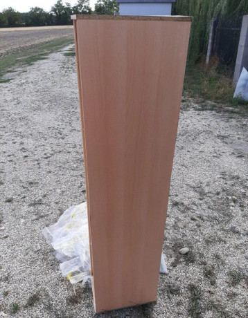 presklena-vitrina-vyska-170-big-2
