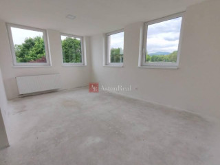 priestranny-byt-4kk-9860m2-1-poshodieparkovacie-miesto