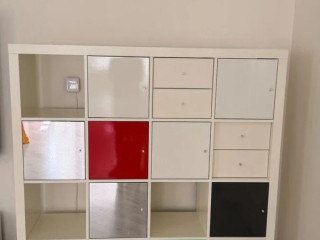 velka-policova-zostava-ikea-biela-dvierka-a-zasuvky