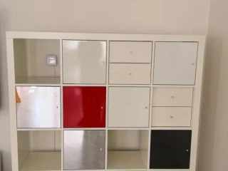 velka-policova-zostava-ikea-biela-dvierka-a-zasuvky