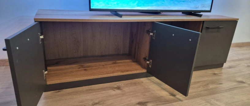 darujem-skrinku-na-tv-big-3