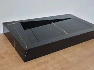 cierne-dizajnove-umyvadlo-80cm-siroke-umyvadlo-z-dlazby