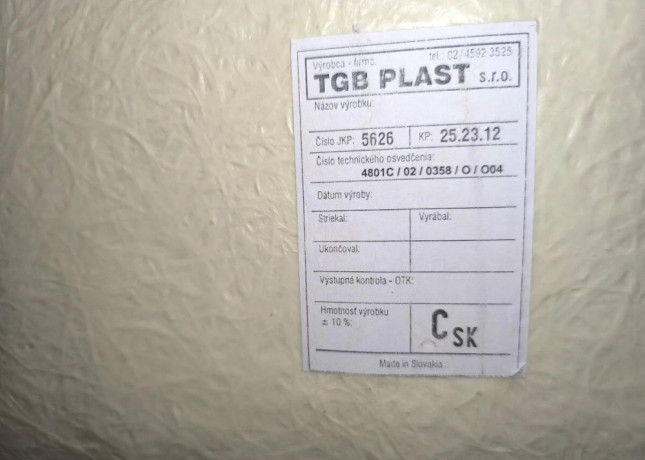 darujem-rohovu-vanu-115x115cm-big-1