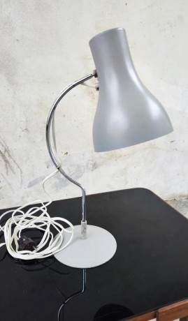 rozne-retro-stolne-lampy-big-2