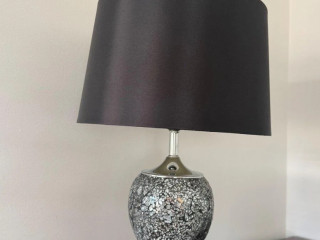krasna-stolova-lampa-na-predaj
