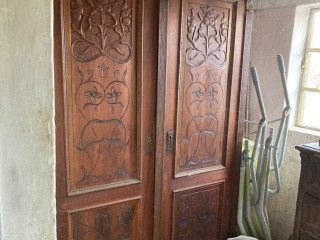 predam-velku-starozitnu-skrinu-alt-deutsch-s-chrbtom