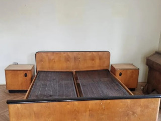 kovove-rosty-z-postele