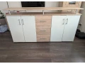 komoda-sideboard-dub-sonoma-biela-4-dvierka-a-3-zasuvky-small-0