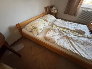 dvojzlozkova-postel-s-madracmi