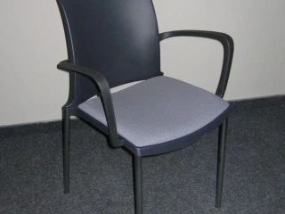 stolicka-s-podruckami