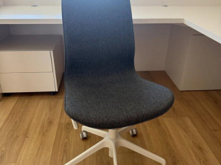 ikea-langfjall-kancelarska-stolicka-seda