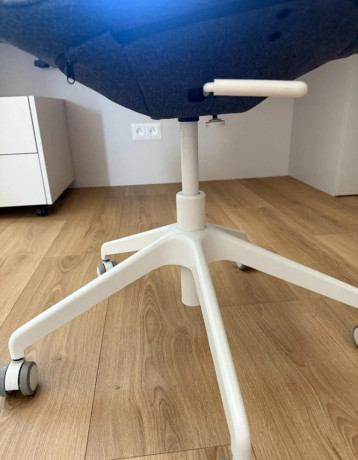 ikea-langfjall-kancelarska-stolicka-seda-big-1