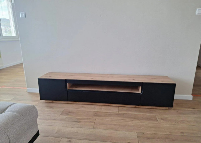 predam-tv-stolik-big-0