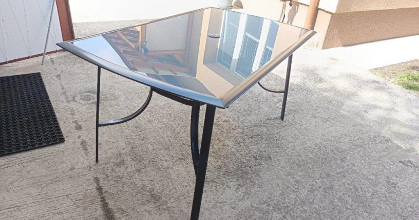zahradny-stol-150x90x72-dsv-zo-sklom-ako-novy-big-4