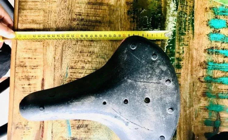 dekoracia-repasovane-sedadla-z-bicyklov-big-2