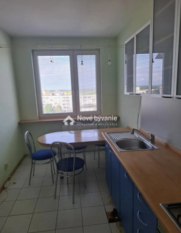 predaj-3-byt-v-centre-trebisova-big-3
