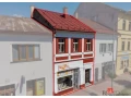 predaj-mestianskeho-domu-s-obchodnym-priestorom-a-bytom-ban-small-1