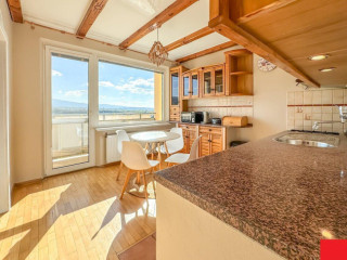 3-izbovy-byt-so-styrmi-lodziami-s-panoramatickymi-vyhladmi