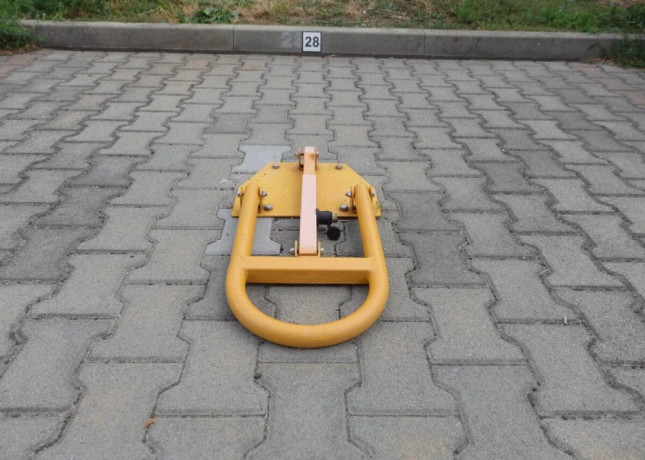 parkovacie-miesto-meander-sered-big-3