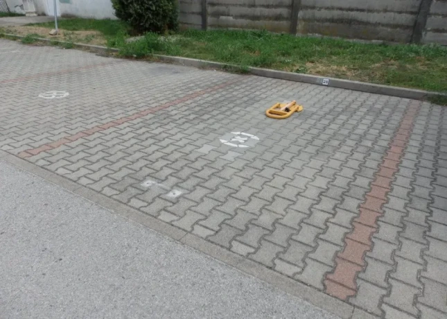 parkovacie-miesto-meander-sered-big-1