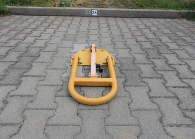 parkovacie-miesto-meander-sered-big-3