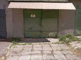 25-m2-garaz-s-elektrikou-na-predaj