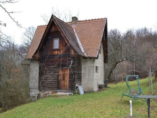 chata-s-rozlahlym-pozemkom-smer-lukavica