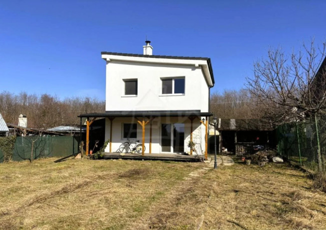 moderna-celorocne-obyvatelna-chata-pri-lese-stupava-big-1