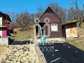 chatka-so-zahradou-v-zahradkarskej-osade-banovce-nad-bebravo