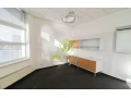 vyborne-situovany-nebytovy-priestor-na-heyrovskeho-ulici-v-l-small-2