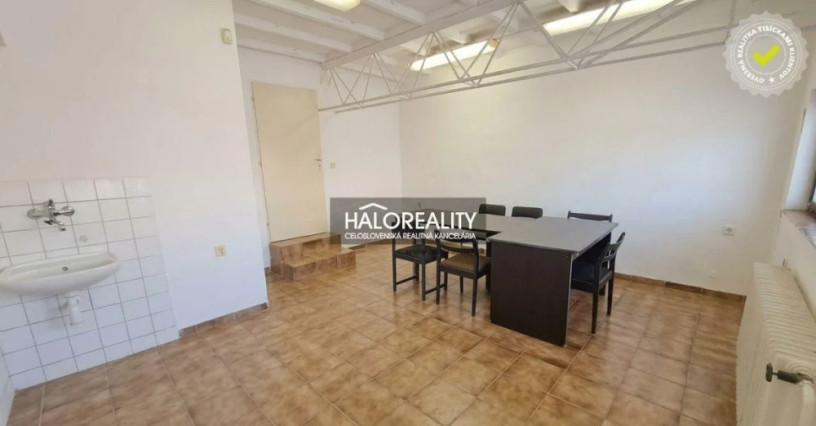 halo-reality-predaj-kancelarsky-priestor-senec-big-0
