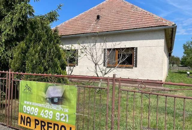 krasna-farma-s-vidieckym-domom-v-rastislaviciach-priestr-big-1