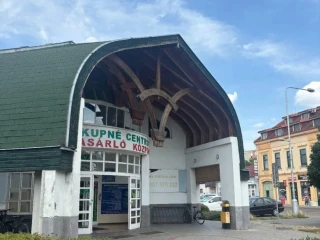 predaj-obchodneho-priestoru-v-trznici-komarno