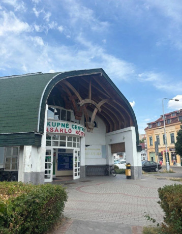predaj-obchodneho-priestoru-v-trznici-komarno-big-0