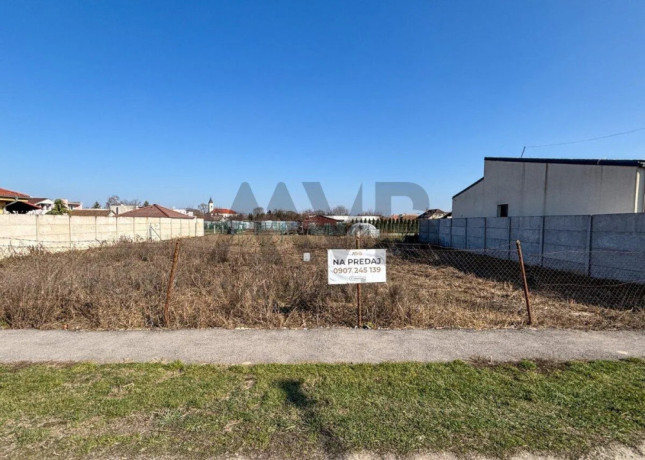 stavebny-pozemok-455m2-na-predaj-banov-okr-nove-zamky-big-2