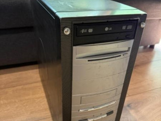 stolovy-pocitac-s-windows-xp-idealny-pre-starsie-programy