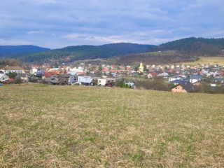 stavebny-pozemok-s-krasnym-vyhladom-nad-obcou-jasenica-pri