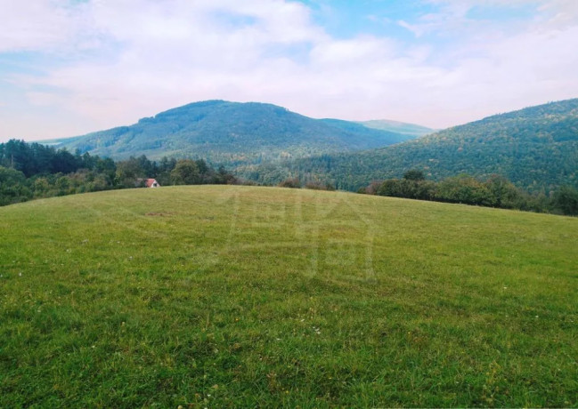 rekreacny-pozemok-s-nadhernym-vyhladom-v-bielych-karpatoch-big-1