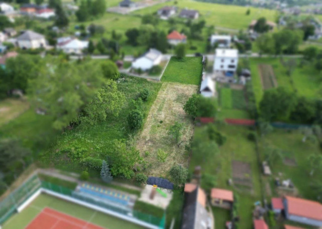 stavebny-pozemkom-s-velkou-zahradou-big-1