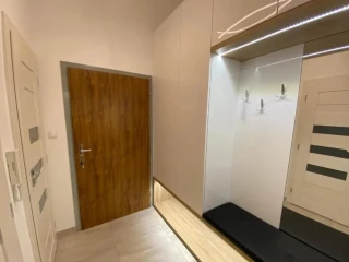 priestranny-2-izbovy-apartman-v-srdci-popradu-s-parkovanim