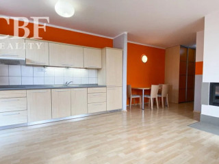 prenajom-2i-apartman-v-blizkosti-centra-s-parkovacim-miestom