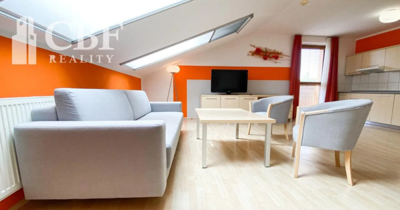 prenajom-2i-apartman-v-blizkosti-centra-s-parkovacim-miestom-big-2